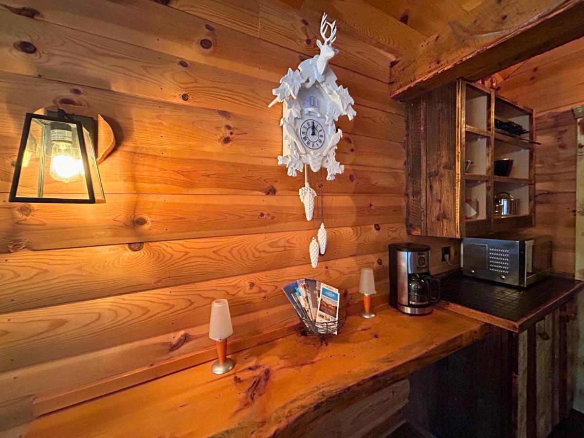 Husky - Chalets De Moh - Jacuzzi La Malbaie Eksteriør billede