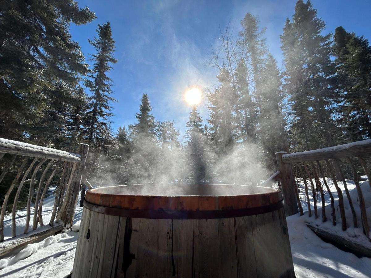 Husky - Chalets De Moh - Jacuzzi La Malbaie Eksteriør billede