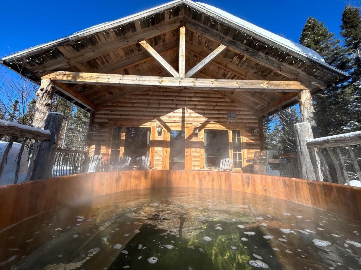 Husky - Chalets De Moh - Jacuzzi La Malbaie Eksteriør billede